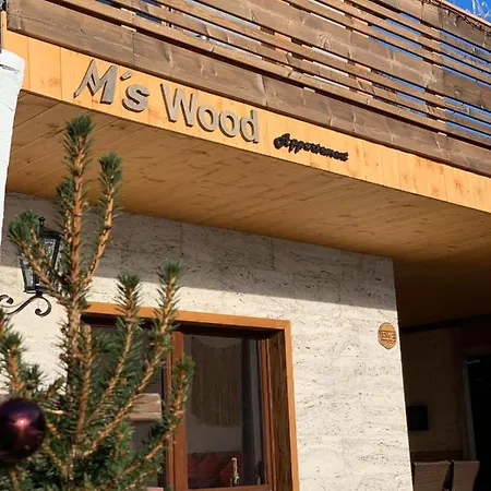 M's Wood Apartment