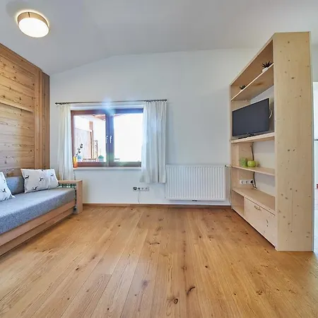 M's Wood Apartment
