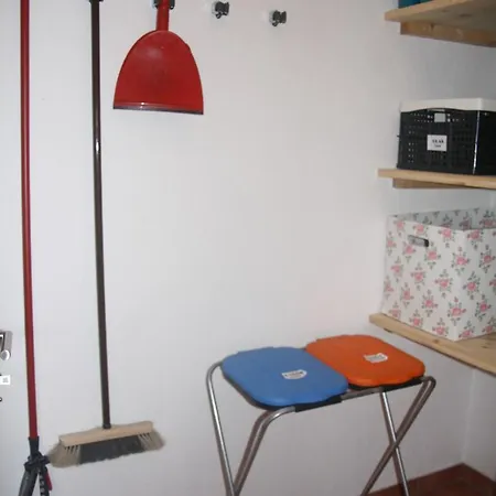 Apartment M's Wood